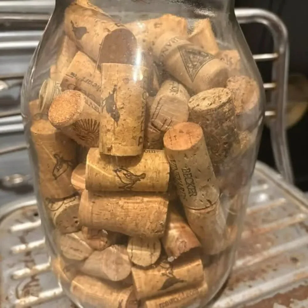 Unbranded natural cork